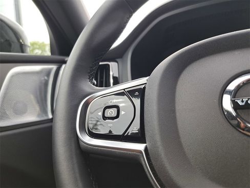 Used 2024 Volvo XC60 T8 Ultimate image 18