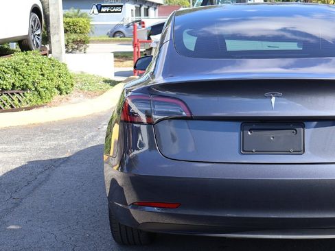 Used 2023 Tesla Model 3 Standard Range image 15