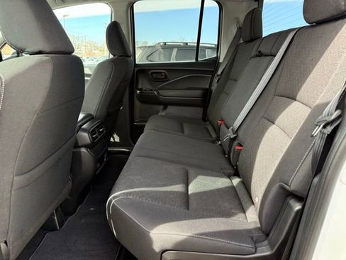 Used 2025 Honda Ridgeline Sport image 19