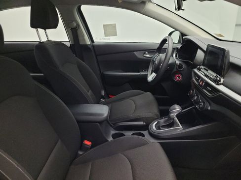Used 2021 Kia Forte LXS FWD image 21