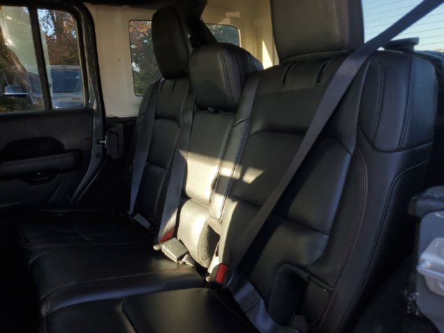 Used 2021 Jeep Wrangler Unlimited Rubicon w/ Dual Top Group AWD/4WD image 17