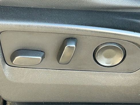 Used 2021 GMC Yukon SLT image 27