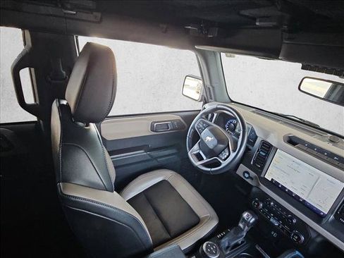 Used 2024 Ford Bronco Wildtrak AWD/4WD image 2