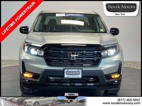 Used 2025 Honda Ridgeline Sport image 2