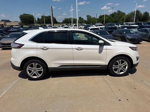 Used 2018 Ford Edge Titanium w/ Technology Package AWD/4WD image 6