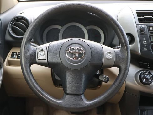 Used 2011 Toyota RAV4 4WD w/ Upgrade Value Pkg image 19