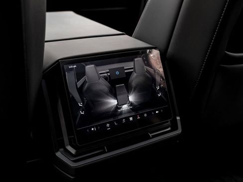 Used 2024 Tesla Cybertruck AWD Crew Cab image 38