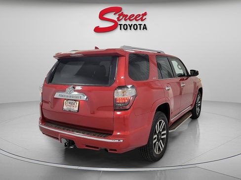 Certified 2019 Toyota 4Runner Limited AWD/4WD image 4