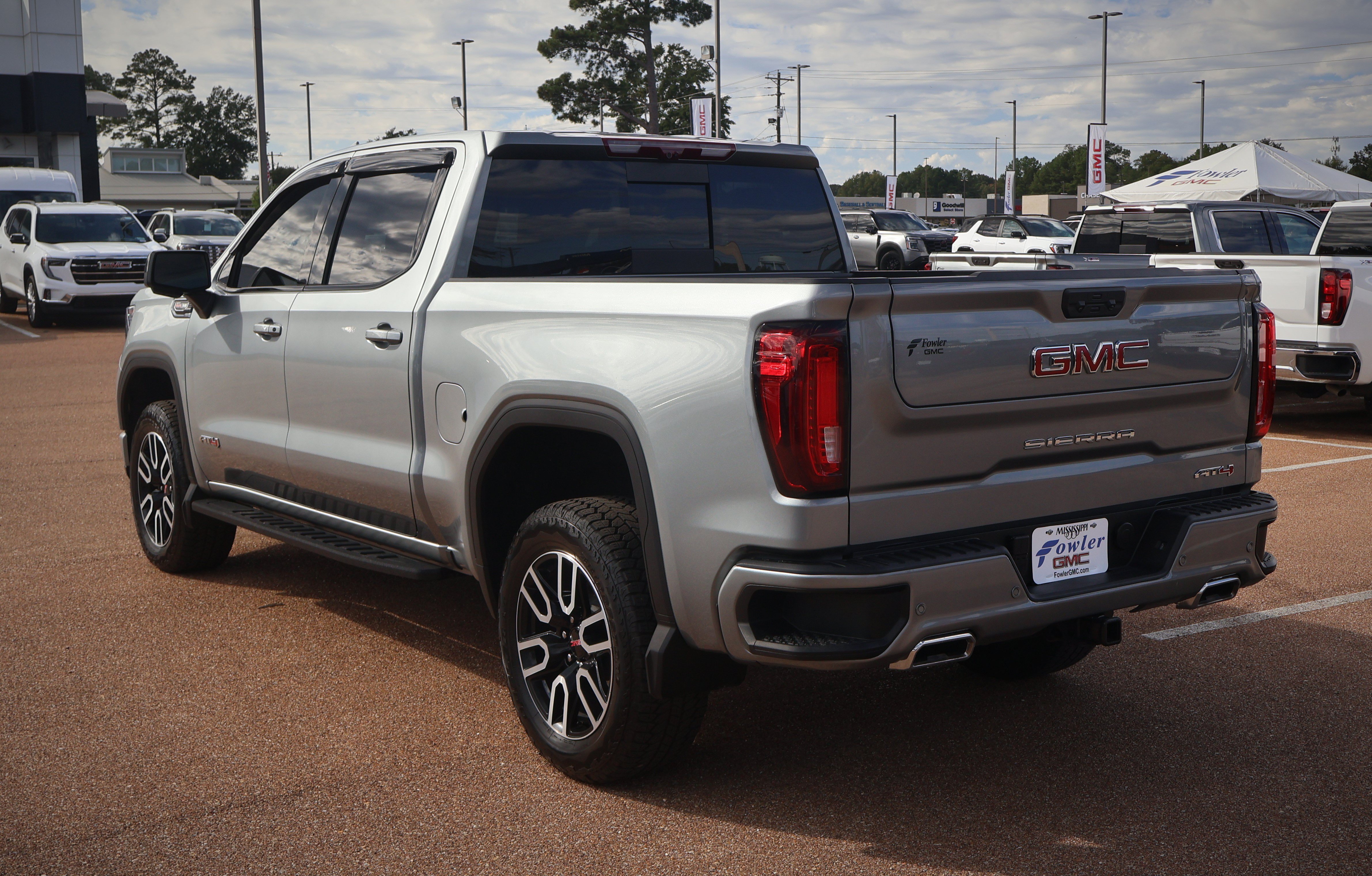 Used 2026 GMC Sierra 1500 AT4 w/ AT4 Premium Package AWD/4WD image 7