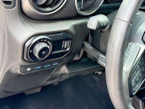 Used 2023 Jeep Wrangler Unlimited AWD/4WD image 11