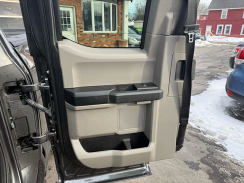 Used 2017 Ford F150 XL w/ Equipment Group 101A Mid image 39