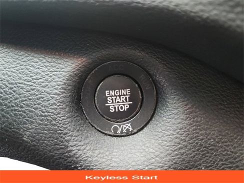 Used 2019 Jeep Cherokee Latitude Plus image 33