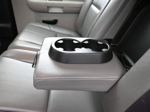 Used 2013 Chevrolet Silverado 3500 W/T image 34