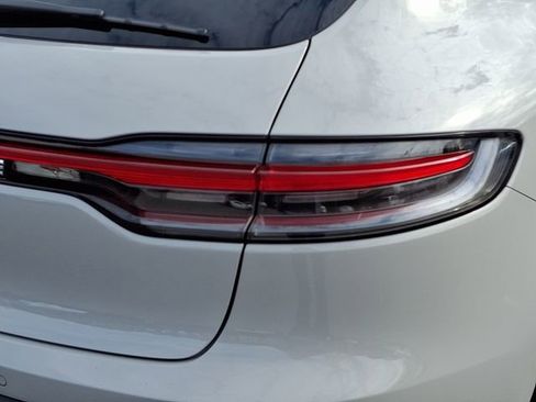 Used 2025 Porsche Macan image 12