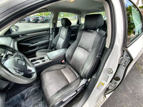 Used 2019 Honda Accord LX image 13