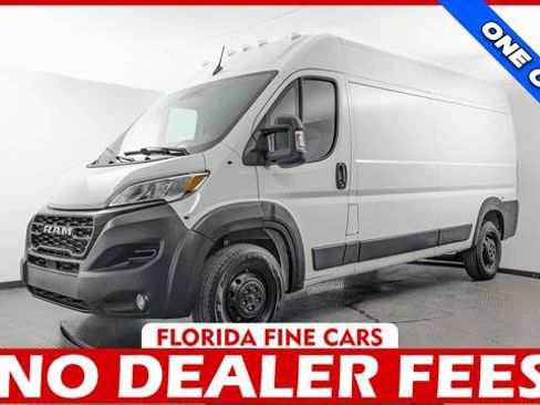 Used 2023 RAM ProMaster 2500 w/ Convenience Group FWD image 1