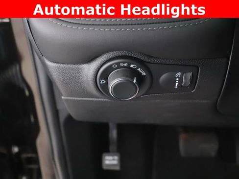 Used 2024 Dodge Durango SXT w/ SXT Blacktop Group image 19