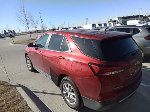 Used 2024 Chevrolet Equinox LT image 2