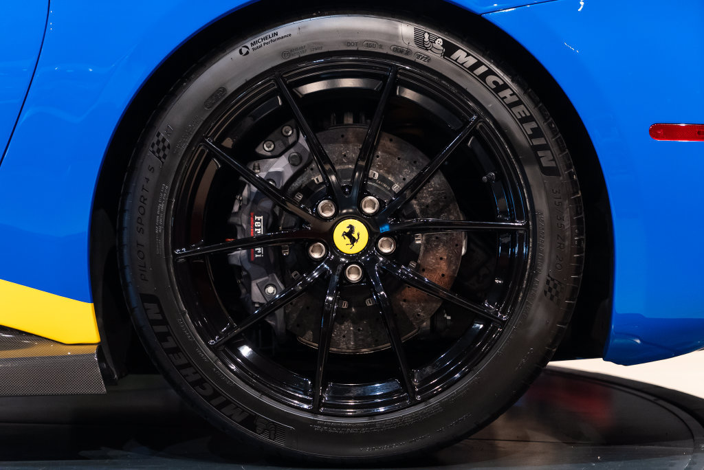 Certified 2017 Ferrari F12tdf RWD image 16