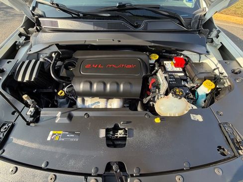 Certified 2022 Jeep Compass Latitude image 16