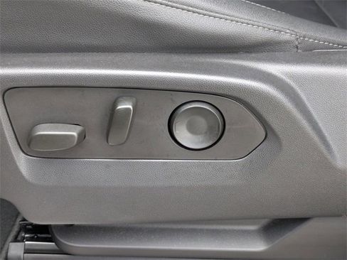 Used 2022 GMC Sierra 1500 SLT w/ SLT Convenience Package image 19