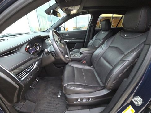 Used 2019 Cadillac XT4 Sport image 10