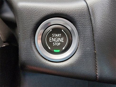 Used 2022 Chevrolet Tahoe Z71 image 18