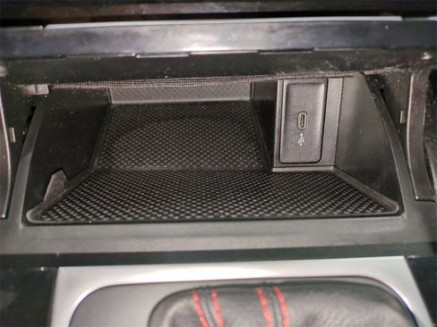 Used 2021 Volkswagen GTI SE image 26