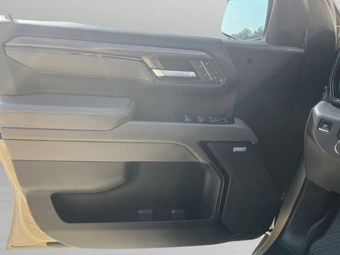 Used 2022 Chevrolet Silverado 1500 ZR2 w/ Technology Package image 21