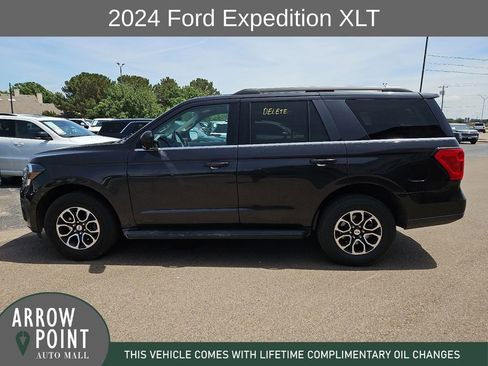 Used 2024 Ford Expedition XLT RWD image 7