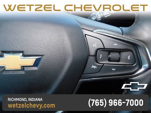 Used 2025 Chevrolet Trax LT w/ Driver Confidence Package FWD image 28