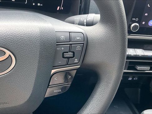 Used 2025 Toyota Camry LE FWD image 24