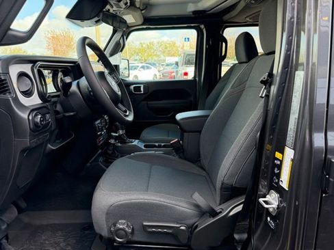 New 2026 Jeep Gladiator Willys image 13