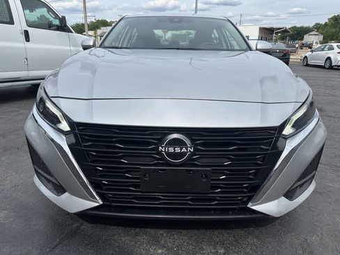 Used 2023 Nissan Altima 2.5 S FWD image 4