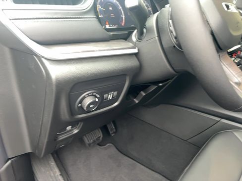 New 2025 Jeep Grand Cherokee Limited image 19