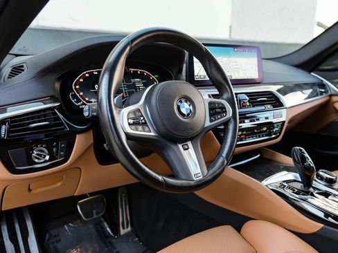 Used 2023 BMW 540i xDrive w/ Executive Package image 2