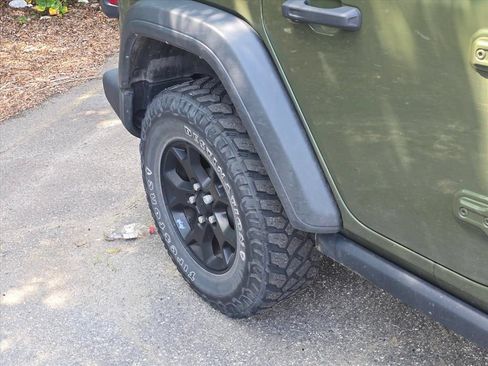 Used 2021 Jeep Wrangler Unlimited Sport AWD/4WD image 18