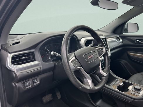 Used 2023 GMC Acadia SLE w/ Driver Convenience Package image 13