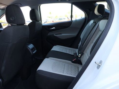Used 2024 Chevrolet Equinox LS FWD image 15