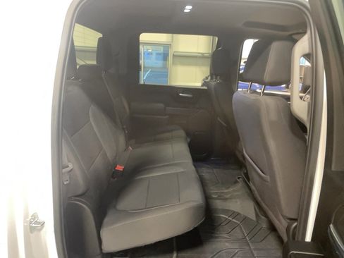 Used 2022 Chevrolet Silverado 2500 Custom w/ Custom Value Package image 21