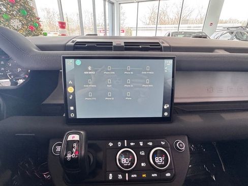 Used 2023 Land Rover Defender 110 S image 44