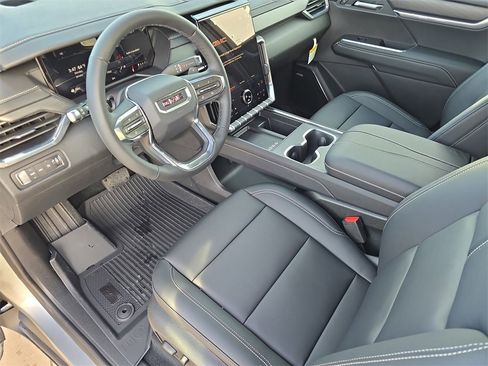 New 2026 GMC Acadia Elevation image 17