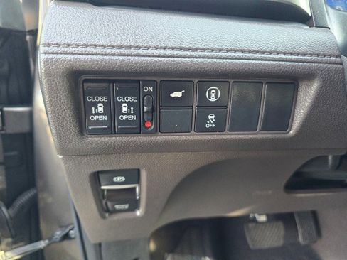 Used 2021 Honda Odyssey EX-L image 29