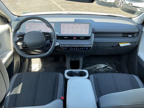 Used 2024 Hyundai Ioniq 5 SEL RWD image 17