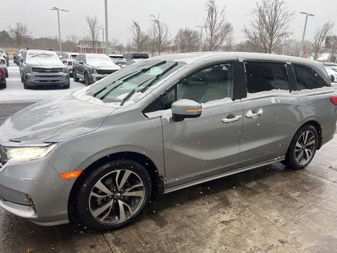 Used 2023 Honda Odyssey Touring image 6
