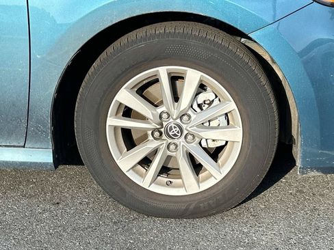 Used 2026 Toyota Camry LE w/ Convenience Package FWD image 10
