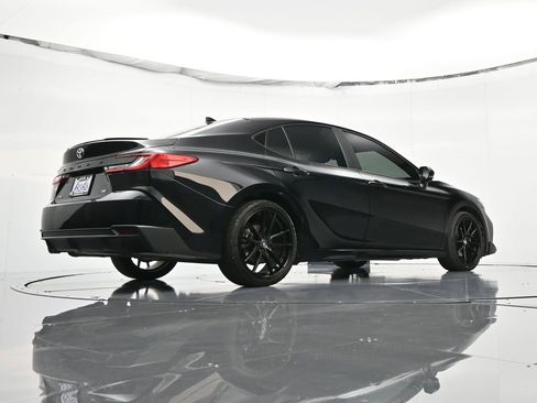 Used 2025 Toyota Camry SE image 43