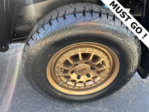 Used 2021 Toyota Tacoma TRD Off-Road image 7