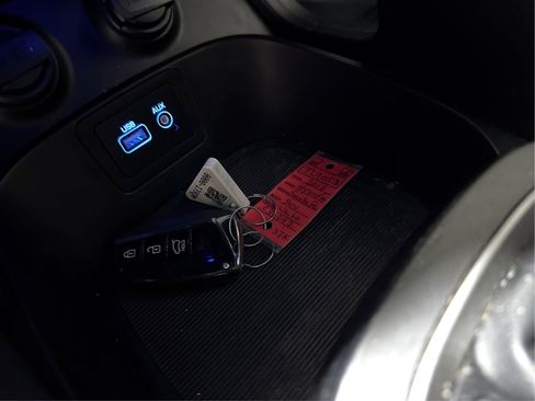 Used 2017 Hyundai Santa Fe Sport image 24