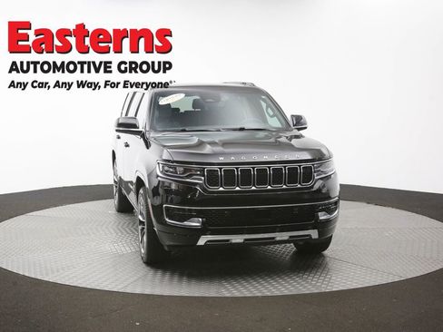 Used 2024 Jeep Wagoneer Series III w/ Premium Group I AWD/4WD image 58
